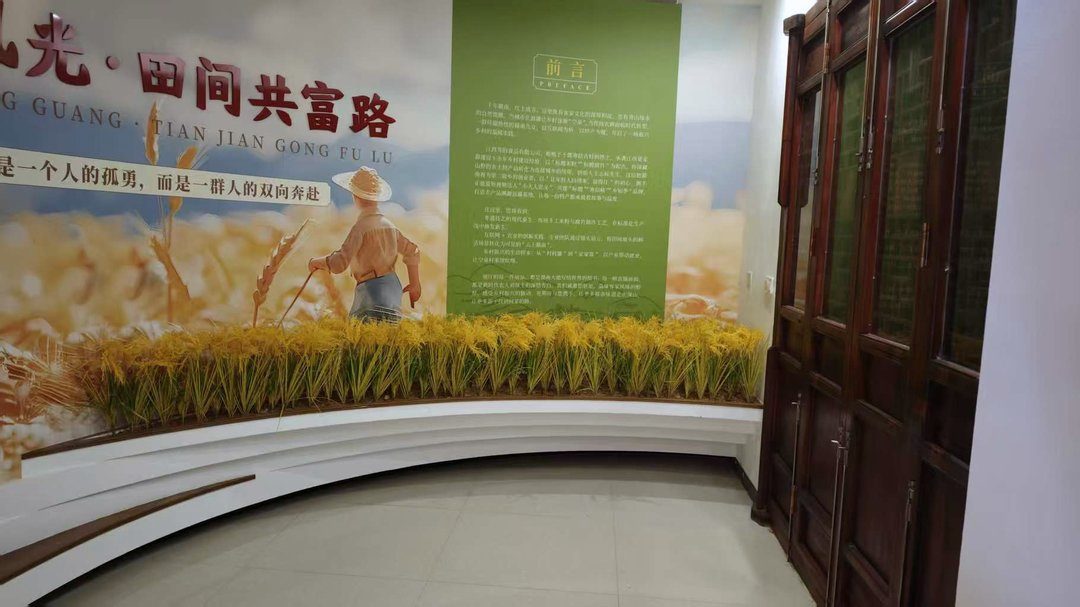 美食文化展厅的序厅:动线上的柱子,量尺之后才看得见(化名)。